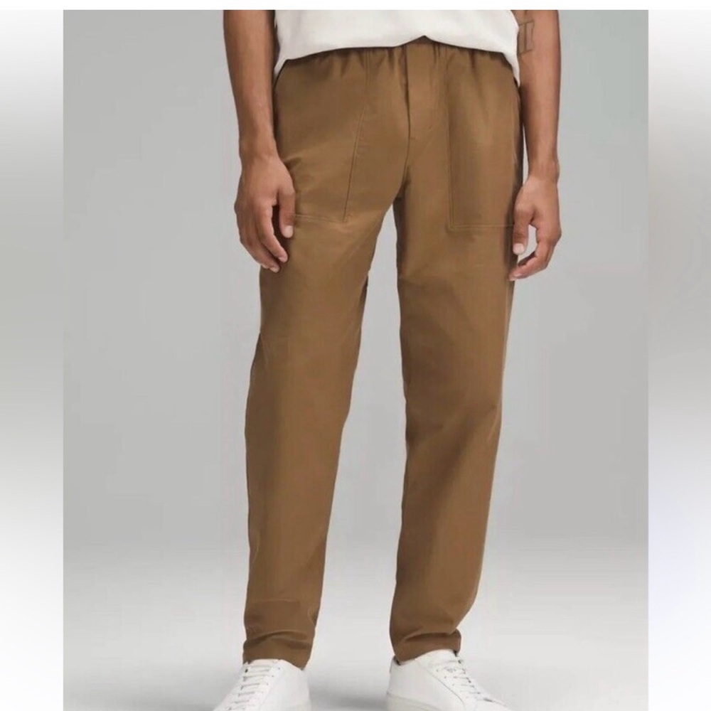 Mens Lululemon Bowline Utilitech Elastic waist pullon pants. Mens size medium